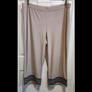 Dennis Basso tan pull on pant with black accent on legs women's size XL